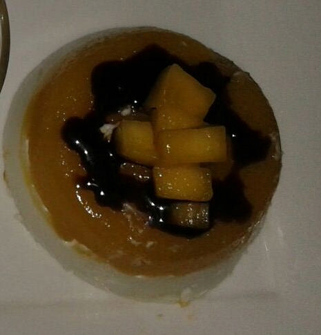 157  Mini panna cotta met mango